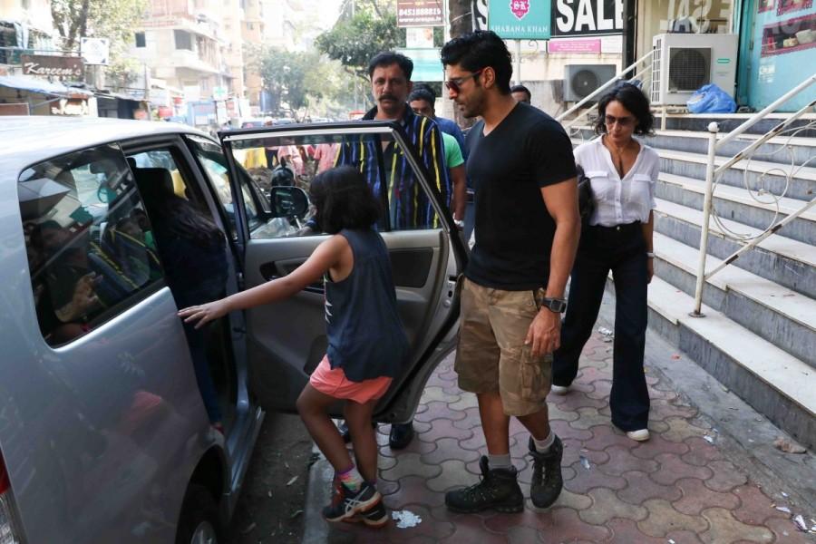 Bollywood actor Farhan Akhtar with his wife celebrates children's birthday. Farhan Akhtar,Farhan Akhtar with his wife,Farhan Akhtar with his childrens,Farhan Akhtar latest pics,Farhan Akhtar latest images,Farhan Akhtar latest photos,Farhan Akhtar latest stills,Farhan Akhtar latest pictures