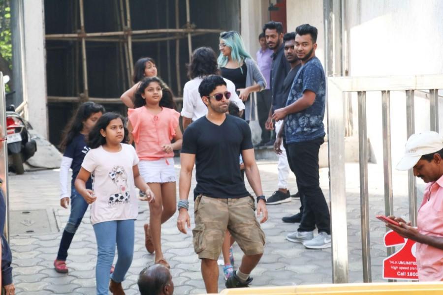 Bollywood actor Farhan Akhtar with his wife celebrates children's birthday. Farhan Akhtar,Farhan Akhtar with his wife,Farhan Akhtar with his childrens,Farhan Akhtar latest pics,Farhan Akhtar latest images,Farhan Akhtar latest photos,Farhan Akhtar latest stills,Farhan Akhtar latest pictures