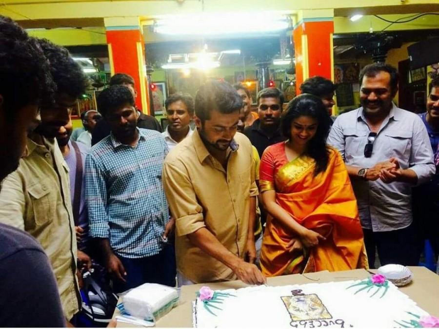 Suriya's Singam 3 (Si 3) success celebration on the sets of Thaanaa Serndha Koottam. Suriya,Singam 3,SI 3,SI 3 sucess meet,Singam 3 sucess meet,Singam 3 sucess meet pics,Singam 3 sucess meet images,Singam 3 sucess meet photos,Singam 3 sucess meet stills