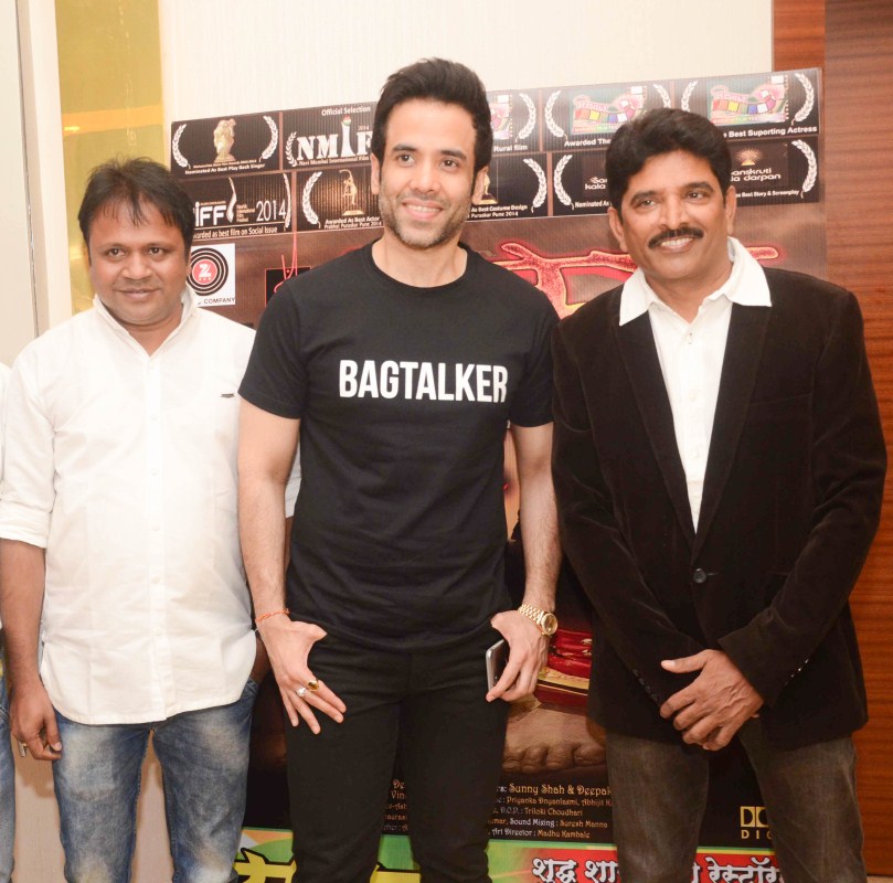 Bollywood actor Tusshar Kapoor launched the music of Marathi film 'Waakya'. The star cast of the film Abhijeet Kulkarni, Priyanka Dynanlaxmi, Ganesh Yadav Prema Kiran, Kishori Sahane, Subhash Bhalsingh, Panshul Kamod and Music director Dev - Ashish was present at the event. Tusshar Kapoor,Marathi film 'Waakya,Abhijeet Kulkarni,Priyanka Dynanlaxmi,Ganesh Yadav Prema Kiran,Kishori Sahane,Subhash Bhalsingh,Panshul Kamod