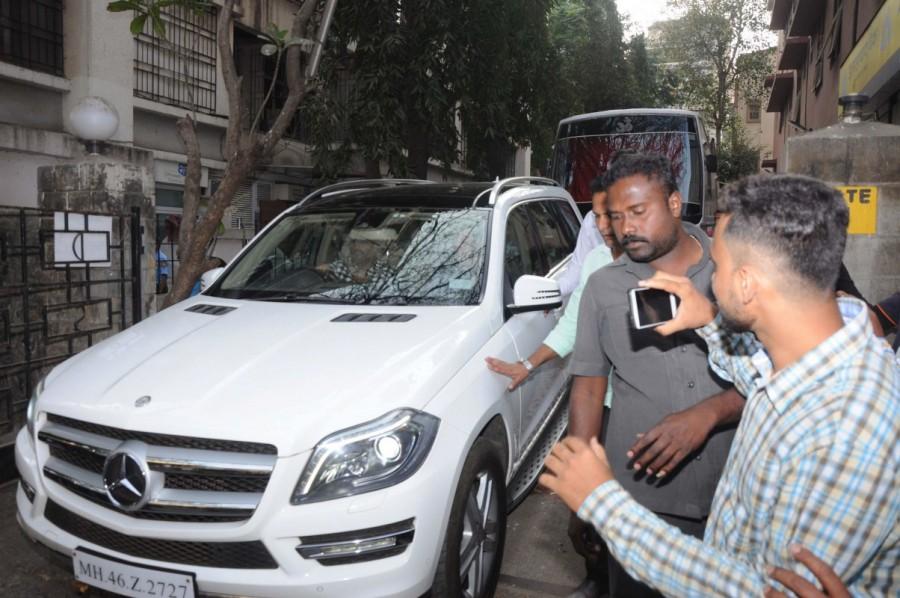 Bollywood actor Salman Khan spotted shooting for an ad film. Salman Khan,actor Salman Khan,Salman Khan latest pics,Salman Khan latest images,Salman Khan latest photos,Salman Khan latest stills,Salman Khan latest pictures