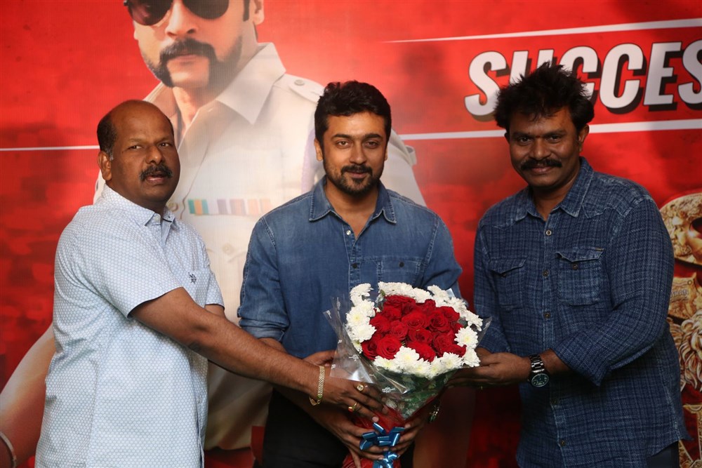 Telugu movie S3 (Yamudu 3) success meet held at Hyderabad. Celebs like Suriya, director Hari, producer Malkapuram Shivakumar and others graced the event. Suriya,Hari,director Hari,producer Malkapuram Shivakumar,Yamudu 3,Yamudu 3 success meet,Yamudu 3 success meet pics,Yamudu 3 success meet images,Yamudu 3 success meet photos,Yamudu 3 success meet stills,Yamudu 3 success meet pictures