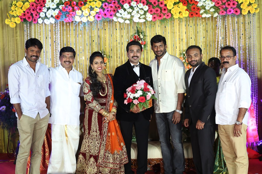 Mithun wedding reception held at Chennai. Celebs like Vishal, Napoleon, Suresh Kamatchi, Seeman, K Rajan, Sounthara Raja, Pon Radhakrishnan, T Siva, Ezhil, CP Radhakrishnan, Vanathi Srinivasan, Tamilisai Soundararajan, Aruldoss, Chaams, S. Balasubramanian Adityan (Chairman, Dinathanthi Group), Nikil Murugan and others graced the event. Mithun wedding reception,Mithun,Mithun wedding reception pics,Mithun wedding reception images,Vishal,Napoleon,Suresh Kamatchi,Seeman,K Rajan,Sounthara Raja,Pon Radhakrishnan,T Siva,Ezhil,CP Radhakrishnan,Vanathi Srinivasan,Tamilisai Soundararajan