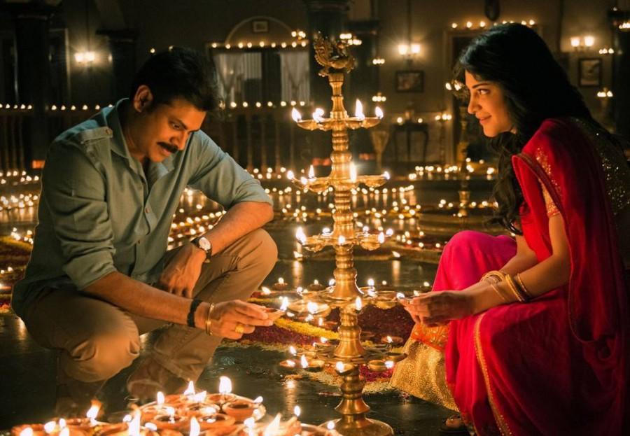 Pawan Kalyan and Shruti Haasan's Katamarayudu movie stills - Photos