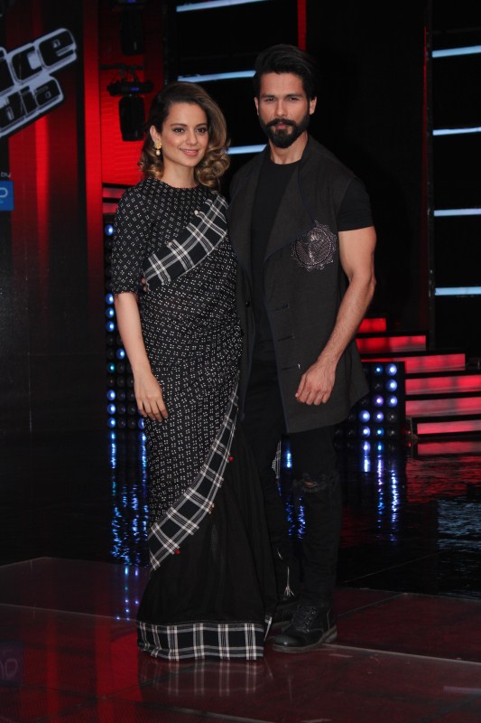 Bollywood actors Kangana Ranaut and Shahid Kapoor on the sets of &TV's singing reality show The Voice India season 2 to promote their film Rangoon in Mumbai. Kangana Ranaut,Shahid Kapoor,Kangana Ranaut and Shahid Kapoor,Rangoon,The Voice India season 2,The Voice India,Rangoon promotion,Rangoon movie promotion,Rangoon movie promotion pics,Rangoon movie promotion images,Rangoon movie promotion stills,Rangoon mov