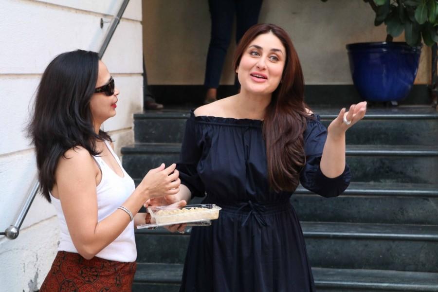 Bollywood actress Kareena Kapoor Khan celebrates Taimur Ali's birthday with media and distributes sweets at an event! Kareena Kapoor,Kareena Kapoor Khan,Kareena Kapoor celebrates Taimur,Kareena Kapoor celebrates Taimur birthday,Taimur Ali Khan,Taimur Ali Khan birthday,Taimur Ali Khan birthday celebrations