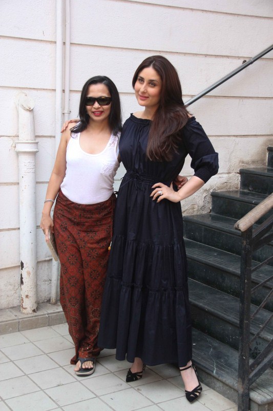 Bollywood actress Kareena Kapoor Khan celebrates Taimur Ali's birthday with media and distributes sweets at an event! Kareena Kapoor,Kareena Kapoor Khan,Kareena Kapoor celebrates Taimur,Kareena Kapoor celebrates Taimur birthday,Taimur Ali Khan,Taimur Ali Khan birthday,Taimur Ali Khan birthday celebrations