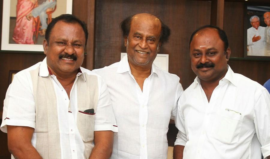Actor Shanthanu Bhagyaraj, Director Adhiroopan, Producer Pollachi V Visu, Pollachi Gold V Kumar met Superstar Rajinikanth. Actor Shanthanu Bhagyaraj,Director Adhiroopan,Producer Pollachi V Visu,Pollachi Gold V Kumar,Mupparimanam Team,Mupparimanam,Mupparimanam promotion