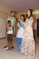Varun Dhawan and Alia Bhatt,Varun Dhawan,Alia Bhatt,Valentine's Day,Valentine's Day celebrations,orphan child,Bandra,Mumbai