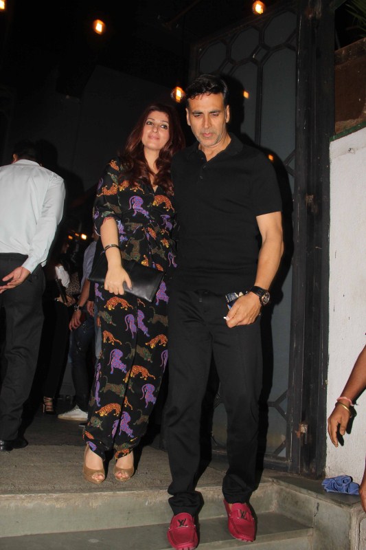Bollywood actor Akshay Kumar, Twinkle Khanna & Bobby Deol spotted at Korner house for dinner in Bandra. Akshay Kumar,Twinkle Khanna,Akshay Kumar and Twinkle Khanna,Bobby Deol,Korner house