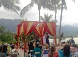 Tulsi Gabbard,Abraham Williams,Tulsi Gabbard Abraham Williams wedding photos,Tulsi Gabbard Abraham Williams marriage,Tulsi Gabbard US lawmaker,Vedic wedding,hawaii