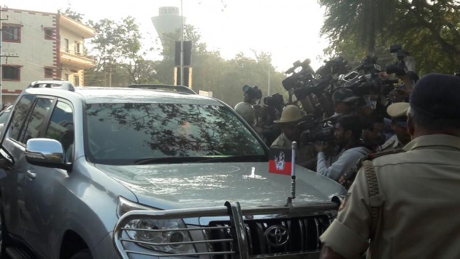 "Sasikala arrived in the jail premises with her relatives Elavarasi and V.N. Sudhakaran from Chennai," the official told IANS. Sasikala,Sasikala Natarajan,VK Sasikala,Sasikala reaches Parappan Agrahara jail,AIADMK General Secretary,AIADMK