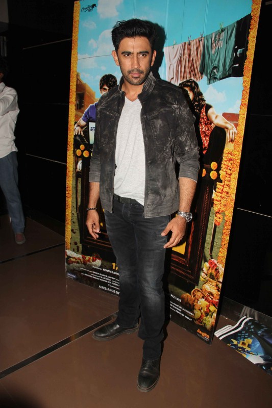 Directed by Amit Roy and produced by Shoojit Sircar and Crouching Tiger Motion Pictures, Running Shaadi is a romantic-comedy about the unique concept of helping couples elope through an online platform. Amit Sadh,Taapsee Pannu,Dino Morea,Ayushmann Khurrana,R Balki,Jackky Bhagnani,Tigmanshu Dhulia,Running Shaadi,Running Shaadi special screening,Running Shaadi special screening pics,Running Shaadi special screening images,Running Shaadi special screening p