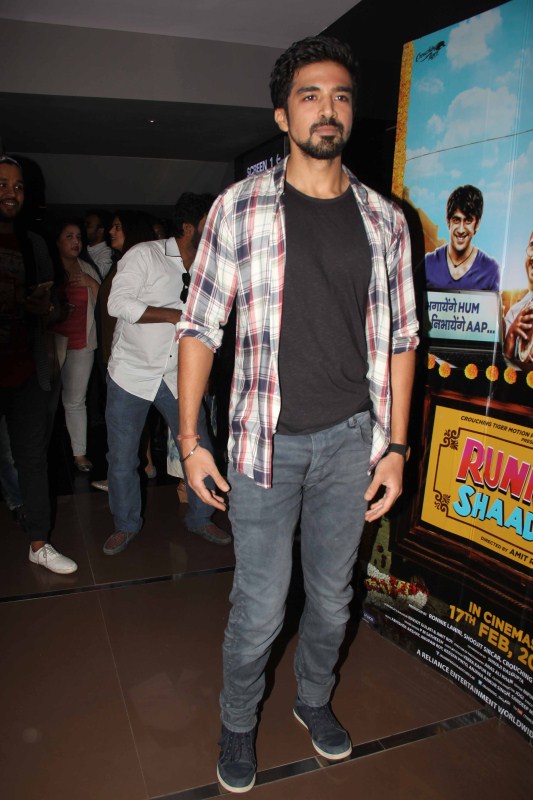 The unlikely duo of a conscientious Bihari and a Sardarji geek stand up and create a platform providing “High Take Social Service“ to Indian couples who want to spend their lives with their soul mates but are faced by social or family objections. The film will hit the theatres worldwide on 17th February and is being released by Reliance Entertainment. Amit Sadh,Taapsee Pannu,Dino Morea,Ayushmann Khurrana,R Balki,Jackky Bhagnani,Tigmanshu Dhulia,Running Shaadi,Running Shaadi special screening,Running Shaadi special screening pics,Running Shaadi special screening images,Running Shaadi special screening p