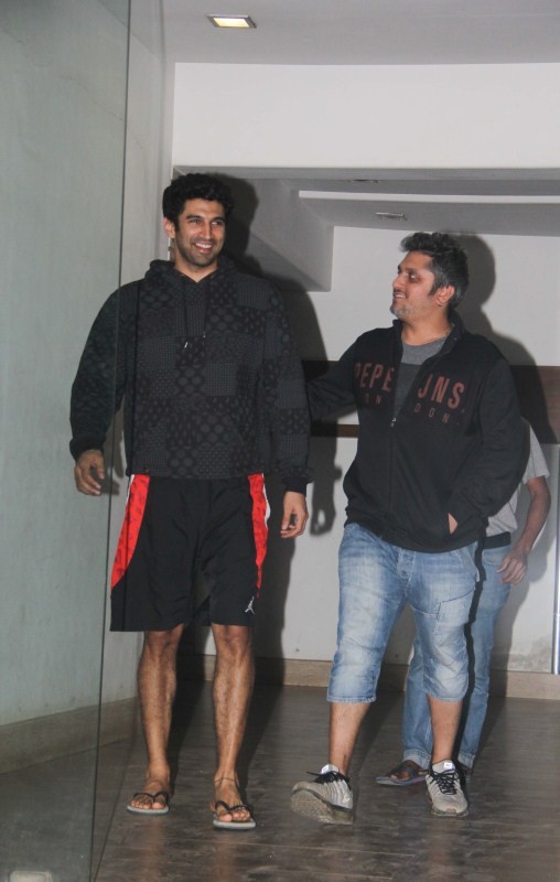 Bollywood actor Aditya Roy Kapur spotted at Mohit Suri's office. Aditya Roy Kapur,Mohit Suri,Aditya Roy Kapur with Mohit Suri,Aditya Roy Kapur latest pics,Aditya Roy Kapur latest images,Aditya Roy Kapur latest photos,Aditya Roy Kapur latest stills,Aditya Roy Kapur latest pictures