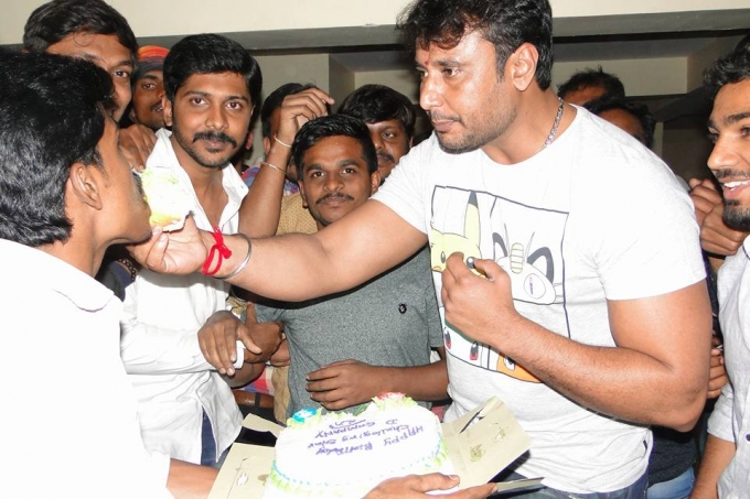 South Indian actor Darshan celebrates his 40th Birthday with his fans in Bangalore on Feb 16, 2016. Darshan,actor Darshan,Darshan birthday,Darshan birthday Celebration,Darshan birthday Celebration pics,Darshan birthday Celebration images,Darshan birthday Celebration photos,Darshan birthday Celebration stills,Darshan birthday Celebration pictures