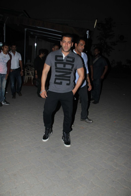 Being Human Clothing on X: .@BeingSalmanKhan spotted at our