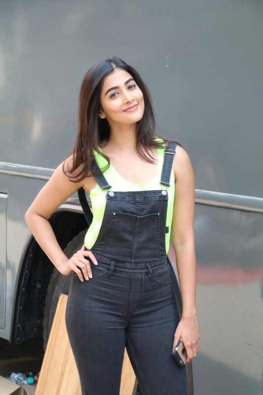 Bollywood actress Pooja Hegde spotted at Mehboob Studio. Pooja Hegde at Mehboob Studio,Pooja Hegde spotted at Mehboob Studio.,Pooja Hegde,actress Pooja Hegde,Pooja Hegde latest pics,Pooja Hegde latest images,Pooja Hegde latest photos,Pooja Hegde latest stills,Pooja Hegde latest pictures
