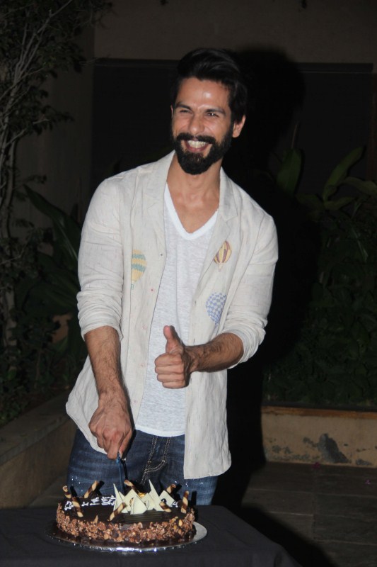 Celebs like Sidharth Malhotra, Alia Bhatt, Ranveer Singh, Katrina Kaif, Sidharth Malhotra, Ayan Mukerji, Rohit Dhawan, Jackky Bhagnani, Anand L. Rai, Zoa Morani, Ekta Kapoor, Karan Johar, Deepika Padukone, Gauri Shinde, Mira Rajput, Krishika Lulla, Sonakshi Sinha, Farah Khan and others spotted at Shahid Kapoor’s pre birthday bash. Ranveer Singh,Deepika Padukone,Katrina Kaif,Sidharth Malhotra,Shahid Kapoor birthday bash,Shahid Kapoor,Shahid Kapoor birthday bash pics,Shahid Kapoor birthday bash images,Shahid Kapoor birthday bash stills,Shahid Kapoor birthday bash pictures
