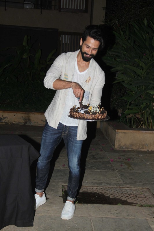 Celebs like Sidharth Malhotra, Alia Bhatt, Ranveer Singh, Katrina Kaif, Sidharth Malhotra, Ayan Mukerji, Rohit Dhawan, Jackky Bhagnani, Anand L. Rai, Zoa Morani, Ekta Kapoor, Karan Johar, Deepika Padukone, Gauri Shinde, Mira Rajput, Krishika Lulla, Sonakshi Sinha, Farah Khan and others spotted at Shahid Kapoor birthday bash. Shahid Kapoor,Mira Rajput,Sidharth Malhotra,Alia Bhatt,Karan Johar,Varun Dhawan,Shahid Kapoor birthday,Shahid Kapoor birthday pics,Shahid Kapoor birthday images,Shahid Kapoor birthday photos,Shahid Kapoor birthday stills,Shahid Kapoor birthday pictures