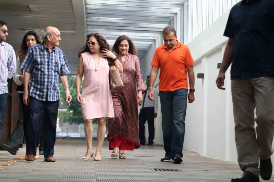 Anil Ambani and Tina Munim spotted at Bandra. Anil Ambani and Tina Munim,Anil Ambani and Tina Munim at Bandra,Anil Ambani,Tina Munim,Anil Ambani and Tina Munim pics,Anil Ambani and Tina Munim images,Anil Ambani and Tina Munim photos,Anil Ambani and Tina Munim stills,Anil Ambani and Tina Munim picture