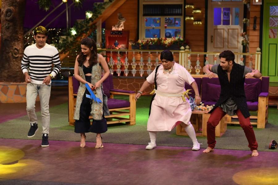 Bollywood actors Varun Dhawan, Alia Bhatt promote Badrinath Ki Dulhania on the sets of The Kapil Sharma Show in Mumbai, India on February 19, 2017. Varun Dhawan,Alia Bhatt,Badrinath Ki Dulhania,Badrinath Ki Dulhania promotion,Badrinath Ki Dulhania movie promotion,The Kapil Sharma Show,Varun Dhawan at The Kapil Sharma Show,Alia Bhatt at The Kapil Sharma Show