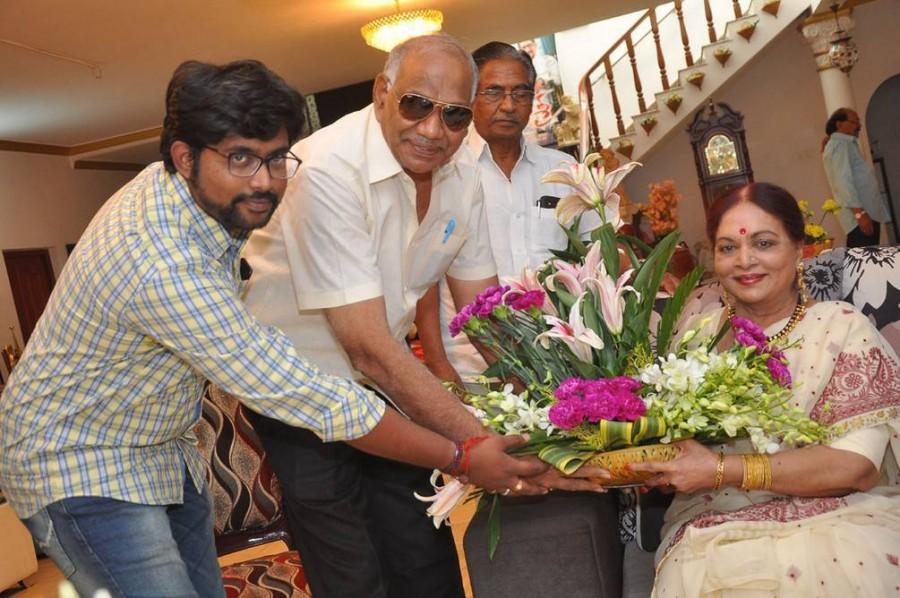 Vijaya Nirmala celebrated her Birthday at Hyderabad. Celebs like Krishna, Rajendra Prasad, Naresh wife Ramya Raghupathi, son Naveen, Paruchuri Venkateswara Rao, Vijaya Naresh, Shivaji Raja, Suresh Kondeti and others graced the event. Vijaya Nirmala,Vijaya Nirmala birthday,Vijaya Nirmala birthday celebrations,Krishna,Rajendra Prasad,Naresh wife Ramya Raghupathi,son Naveen,Paruchuri Venkateswara Rao