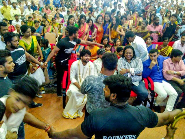 Kirik Party director Rishab Shetty and Pragathi Shetty got married as per Hindu customs at his hometown Kundapur, Koteshwara. Celebs like Sudeep, Rakshith Shetty, Sheetal Shetty, Rashimika Mannar, Yajna Shetty, Meghana Gaonkar, Samyuktha Hegde and other celebrities attended the wedding and blessed the couple. Sudeep,Rakshith Shetty,Sheetal Shetty,Rashimika Mannar,Yajna Shetty,Meghana Gaonkar,Samyuktha Hegde,Rishab Shetty wedding,Rishab Shetty wedding pics,Rishab Shetty wedding images,Rishab Shetty wedding photos,Rishab Shetty wedding stills,Rishab Shetty weddi