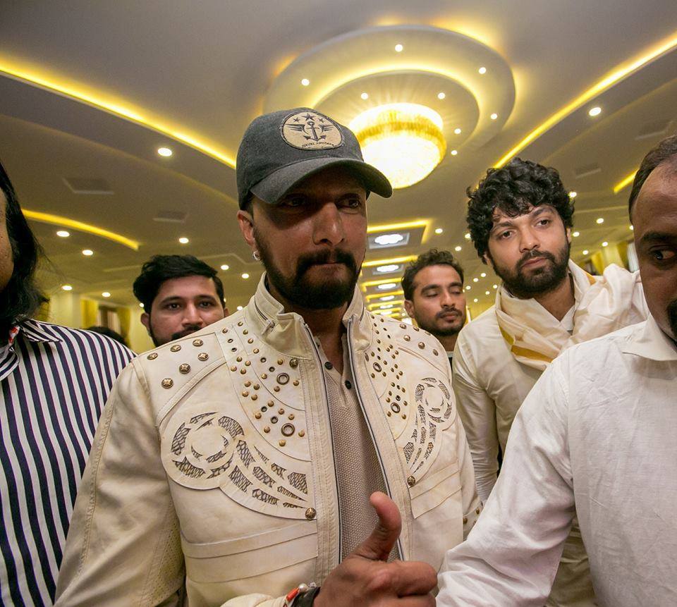 Kirik Party director Rishab Shetty and Pragathi Shetty got married as per Hindu customs at his hometown Kundapur, Koteshwara. Celebs like Sudeep, Rakshith Shetty, Sheetal Shetty, Rashimika Mannar, Yajna Shetty, Meghana Gaonkar, Samyuktha Hegde and other celebrities attended the wedding and blessed the couple. Sudeep,Rakshith Shetty,Sheetal Shetty,Rashimika Mannar,Yajna Shetty,Meghana Gaonkar,Samyuktha Hegde,Rishab Shetty wedding,Rishab Shetty wedding pics,Rishab Shetty wedding images,Rishab Shetty wedding photos,Rishab Shetty wedding stills,Rishab Shetty weddi