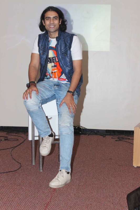Jubin Nautiyal performance of his latest single song Haaye Dil. Jubin Nautiyal,singer Jubin Nautiyal,Haaye Dil,Haaye Dil song