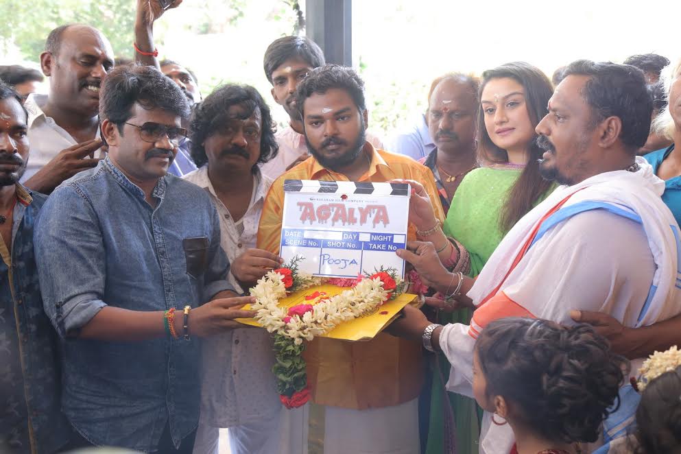 Tamil movie Agalya launch event held at Chennai. Celebs like Sonia Agarwal, TP Gajendran, Shijinlal, Jk Ritheesh, Shibin Sha and others graced the event. Sonia Agarwal,actress Sonia Agarwal,Agalya movie launch,Agalya,Agalya movie launch pics,Agalya movie launch images,Agalya movie launch photos,Agalya movie launch stills,Agalya movie launch pictures