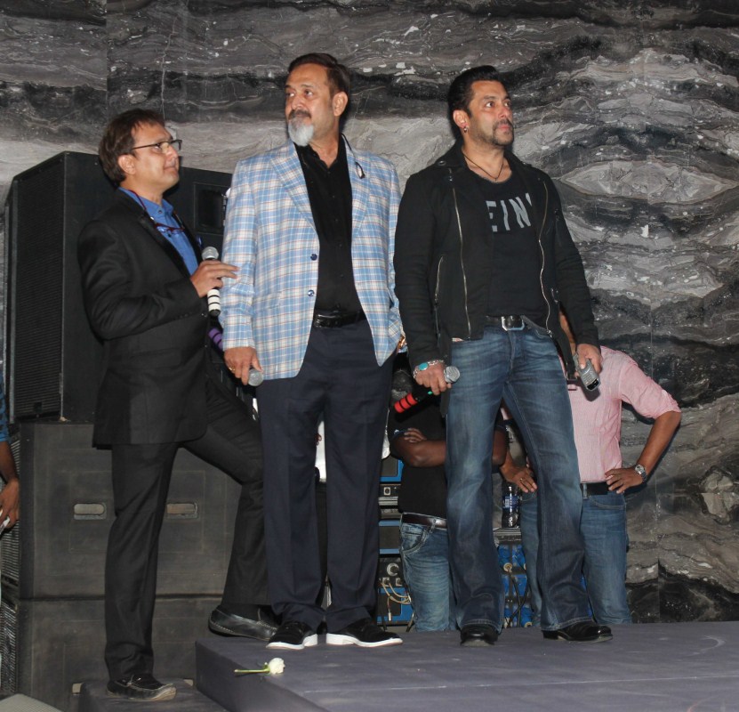 Bollywood actor Salman Khan and Iulia Vantur at the music launch of Marathi film Rubik's Cube. Salman Khan and Iulia Vantur,Salman Khan,Iulia Vantur,Marathi film Rubik,Rubik,Salman Khan and Iulia Vantu pics,Salman Khan and Iulia Vantu images,Salman Khan and Iulia Vantu photos,Salman Khan and Iulia Vantu stills,Salman Khan and Iulia Vantu pictures