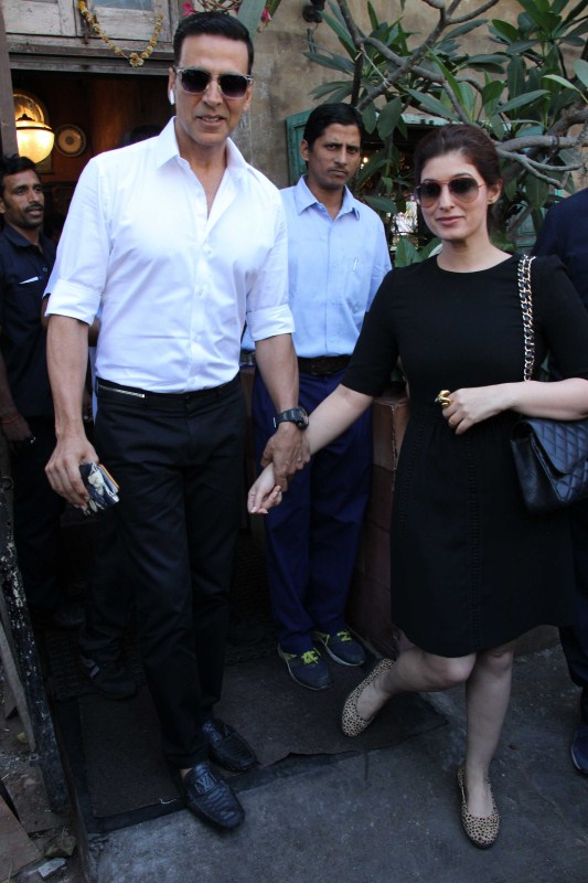 Bollywood actor Akshay Kumar and Twinkle Khanna spotted at cafe in Bandra. Akshay Kumar and Twinkle Khanna,Akshay Kumar,Twinkle Khanna,Akshay Kumar at cafe,Twinkle Khanna at cafe,Akshay Kumar and Twinkle Khanna pics,Akshay Kumar and Twinkle Khanna images,Akshay Kumar and Twinkle Khanna photos,Akshay Kumar and Twinkle Khanna stil