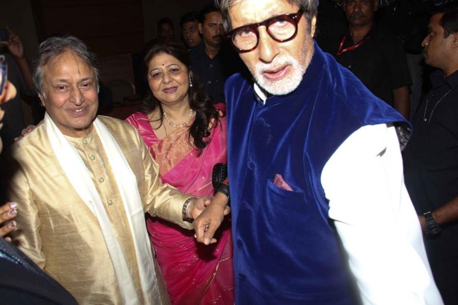 Bollywood actor Amitabh Bachchan, Jaya Bachchan, Sarod player Amman Ali Khan, Robab player Daud Khan Sadozai and Ayaan Ali Khan spotted during the launch of Saregama's classical strings album Rabab to Sarod by Amman Ali Khan and Ayaan Ali Khan in Mumbai on February 23, 2017. Amitabh Bachchan,Jaya Bachchan,Sarod player Amman Ali Khan,Robab player Daud Khan,Daud Khan Sadozai,Ayaan Ali Khan,Rabab to Sarod,Rabab to Sarod album