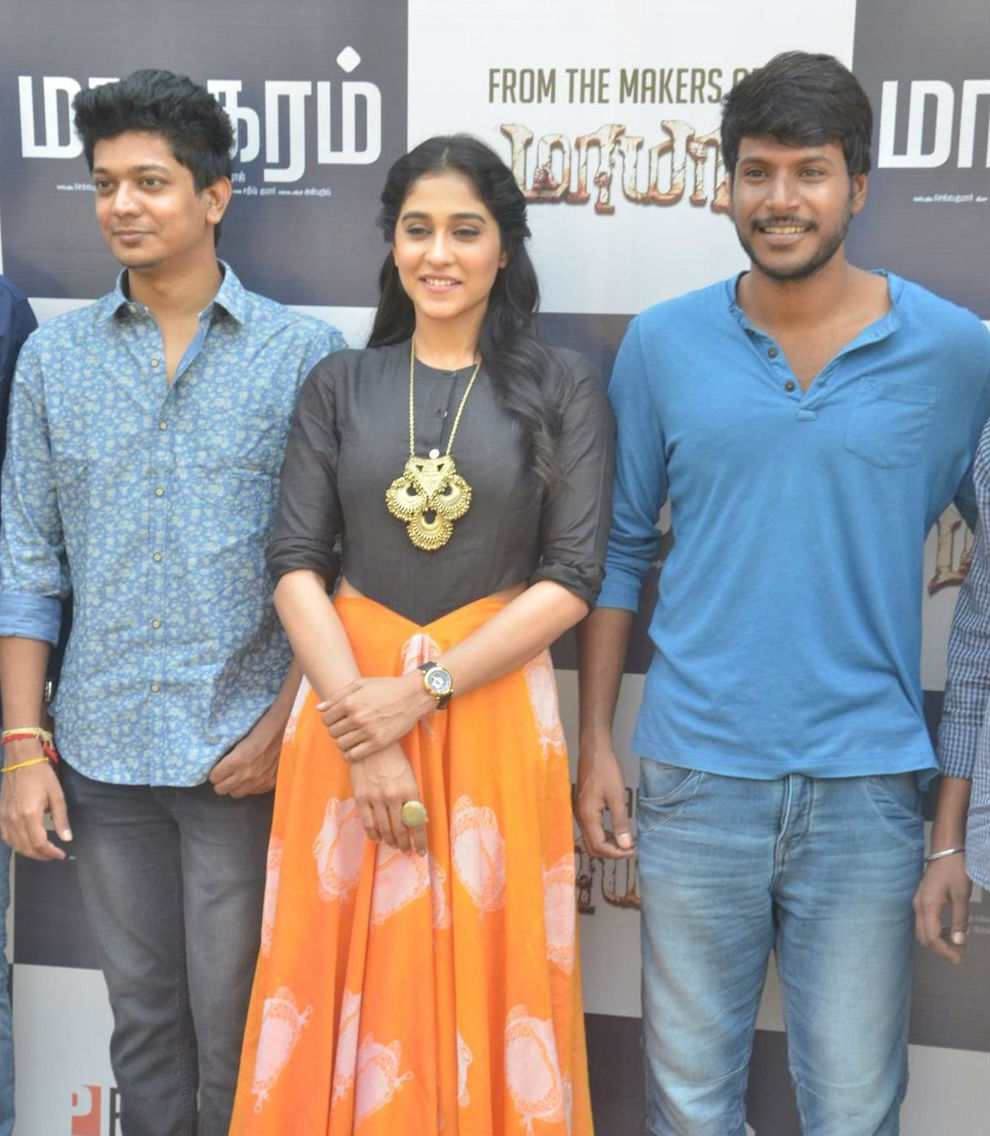 Tamil movie Maanagaram press meet event held at Chennai. Celebs like Sandeep Kishan, Regina Cassandra, Charlie, Sri, SR Prabhu, Prabhu Venkatachalam, Lokesh Kanagaraj, Javed Riaz and others graced the event. Sandeep Kishan,Regina Cassandra,Maanagaram,Maanagaram press meet,Maanagaram press meet pics,Maanagaram press meet images,Maanagaram press meet photos,Maanagaram press meet stills,Maanagaram press meet pictures