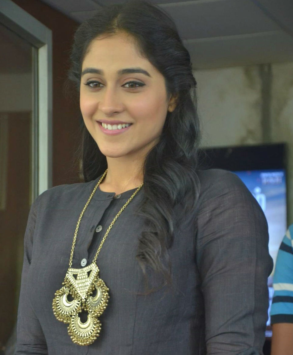 Tamil movie Maanagaram press meet event held at Chennai. Celebs like Sandeep Kishan, Regina Cassandra, Charlie, Sri, SR Prabhu, Prabhu Venkatachalam, Lokesh Kanagaraj, Javed Riaz and others graced the event. Sandeep Kishan,Regina Cassandra,Maanagaram,Maanagaram press meet,Maanagaram press meet pics,Maanagaram press meet images,Maanagaram press meet photos,Maanagaram press meet stills,Maanagaram press meet pictures