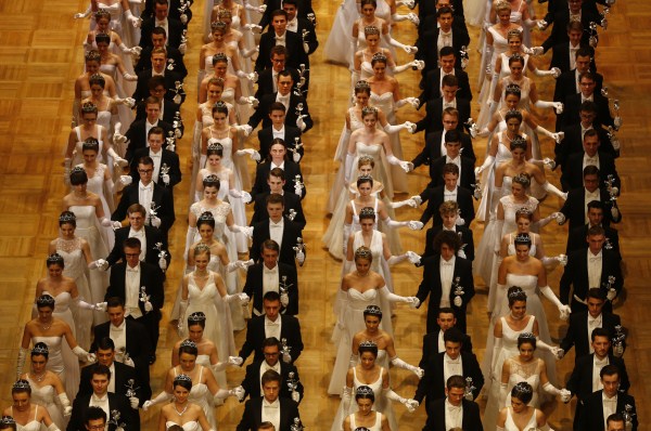 Members of the opening committee perform during the opening ceremony of the traditional Opera Ball in Vienna, Austria. Opera Ball,Vienna's Opera Ball,Vienna Opera Ball,Opera Ball opening ceremony,Opera Ball opening ceremony pics,Opera Ball opening ceremony images,Opera Ball opening ceremony photos,Opera Ball opening ceremony stills,Opera Ball opening ceremony picture
