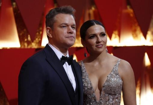 Matt Damon and his wife Luciana Barroso poses on the red carpet.