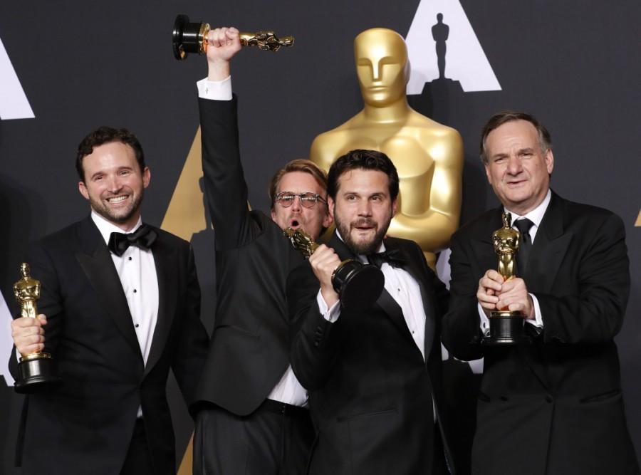 The winner of Best Visual Effects for The Jungle Book, Robert Legato, Adam Valdez, Andrew R. Jones and Dan Lemmon. Viola Davis,Sylvain Bellemare,Mahershala Ali,Oscar 2017 winners,Oscar 2017,Oscar 2017 winners pics,Oscar 2017 winners images,Oscar 2017 winners photos,Oscar 2017 winners stills,Oscar 2017 winners pictures