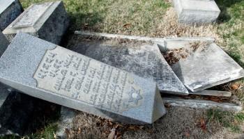 Jewish cemetery,Jewish cemetery vandalized,Jewish vandalized,Philadelphia,Jewish cemetery in St. Louis,St. Louis
