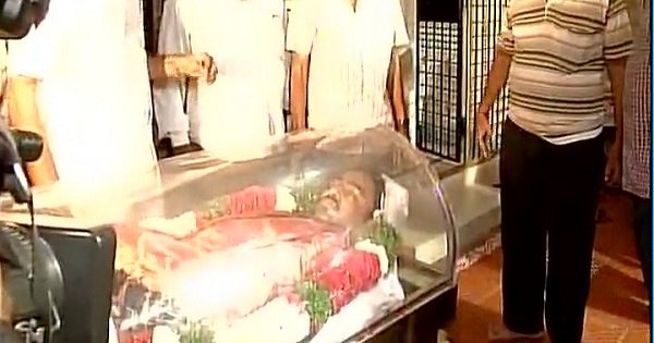 Kuchibhotla's parents K. Madhusudhana Sastry and Parvata Vardhini and other family members received the body. After completing all formalities, the body was carried in an ambulance to his house at Bachupally on the city outskirts. Kuchibhotla's wife Sunayana Dumala, her brother, sister-in-law and another relative reached the city by a passenger flight. Kansas shooting,Kansas,Srinivas Kuchibhotla,Srinivas Kuchibhotla body,Srinivas Kuchibhotla reaches Hyderabad,Jubliee Hills,Indian techie Srinivas Kuchibhotla,techie Srinivas Kuchibhotla