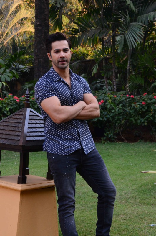 Bollywood actor Varun Dhawan spotted during Badrinath Ki Dulhania promotion. Alia Bhatt and Varun Dhawan,Alia Bhatt,Varun Dhawan,Badrinath Ki Dulhania,Badrinath Ki Dulhania promotion,Badrinath Ki Dulhania movie promotion,Badrinath Ki Dulhania promotion pics,Badrinath Ki Dulhania promotion images,Badrinath Ki Dulhania promotion pho