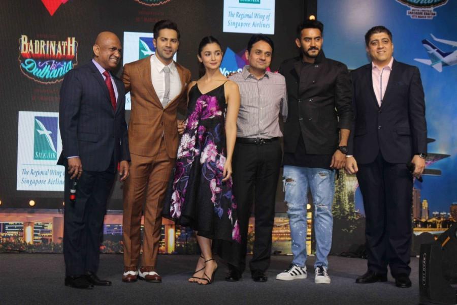Bollywood actors Varun Dhawan and Alia Bhatt spotted during the press conference of Singapore Tourism Board to promote film Badrinath Ki Dulhania in Mumbai on February 27, 2017. Varun Dhawan and Alia Bhatt,Varun Dhawan,Alia Bhatt,Badrinath Ki Dulhania,Badrinath Ki Dulhania promotion,Badrinath Ki Dulhania movie promotion