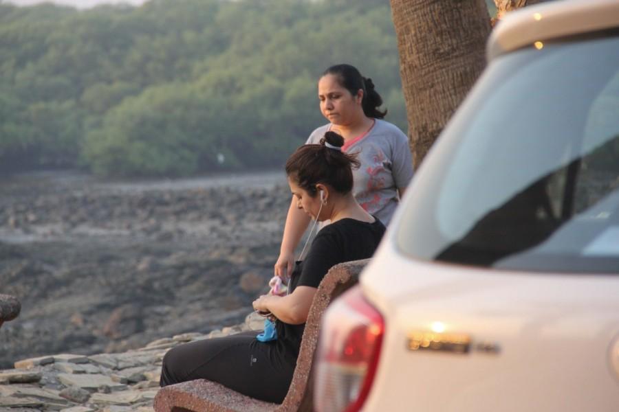 Bollywood actress Anjana Sukhani spotted at Bandra. Anjana Sukhani,Anjana Sukhani at Bandra,Anjana Sukhani pics,Anjana Sukhani images,Anjana Sukhani photos,Anjana Sukhani stills,Anjana Sukhani pictures