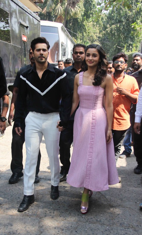 Bollywood actors Alia Bhatt and Varun Dhawan on the sets of &TV's singing reality show The Voice India season 2 to promote film their upcoming movie Badrinath Ki Dulhania in Mumbai on February 28, 2017. Alia Bhatt and Varun Dhawan,Alia Bhatt,Varun Dhawan,Alia Bhatt with Varun Dhawan,The Voice India season 2,Badrinath Ki Dulhania,Badrinath Ki Dulhania promotion,Badrinath Ki Dulhania movie promotion,Badrinath Ki Dulhania promotion pics,Badrinath Ki Dulhani