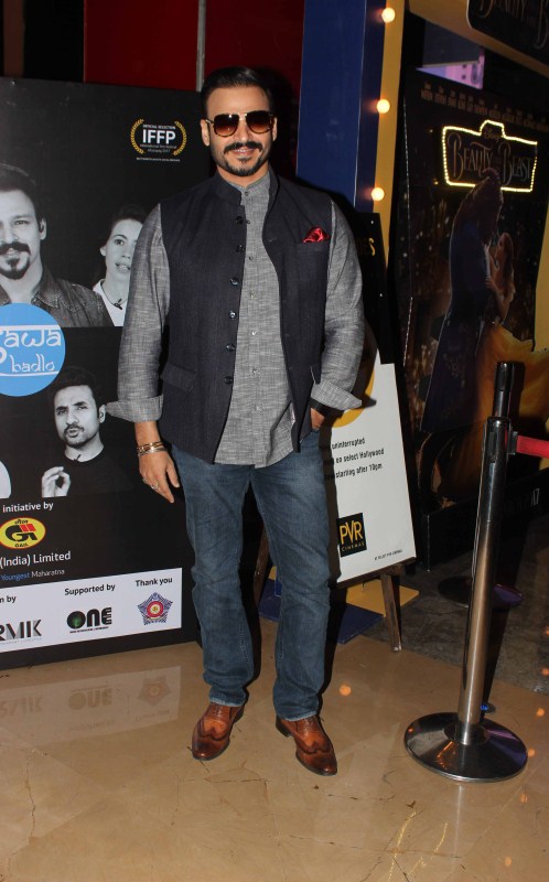 Bollywood actors Vivek Oberoi and Swara Bhaskar during the screening short film Hawa Badlo on February 28, 2017 Vivek Oberoi and Swara Bhaskar,Vivek Oberoi,Swara Bhaskar,Hawa Badlo,Hawa Badlo special screening,Hawa Badlo special screening pics,Hawa Badlo special screening images,Hawa Badlo special screening photos,Hawa Badlo special screening stills,Hawa Badlo spec