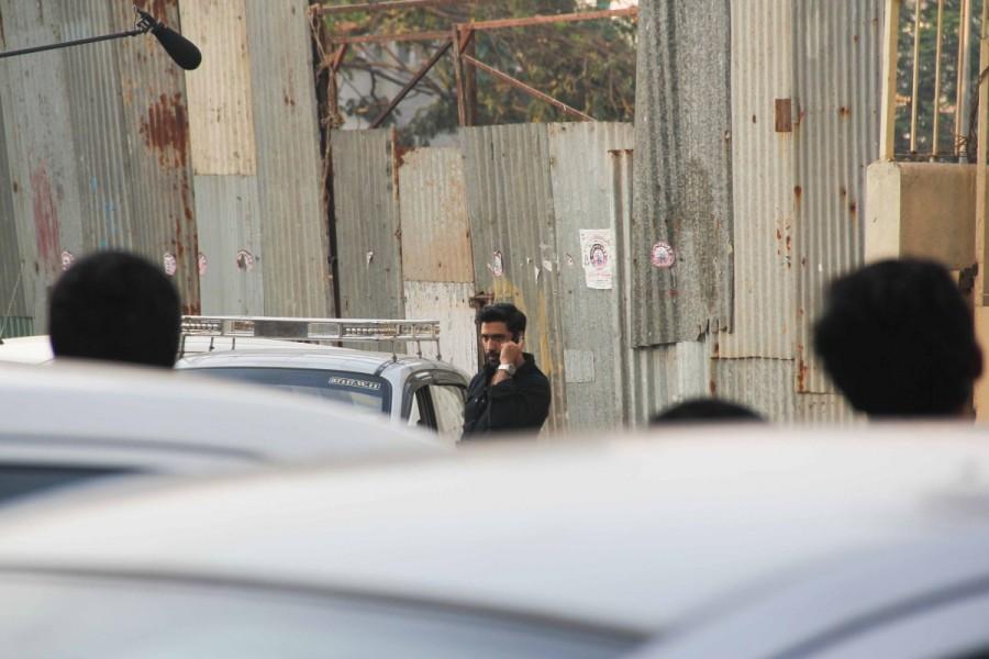 Bollywood actor Amit Sadh spotted at Bandra during the on location shooting of Sarkar 3. Amit Sadh,Amit Sadh spotted at Bandra,Amit Sadh at Bandra,Sarkar 3,bollywood movie Sarkar 3,Sarkar 3 on the sets,Sarkar 3 sets,Amit Sadh on Sarkar 3