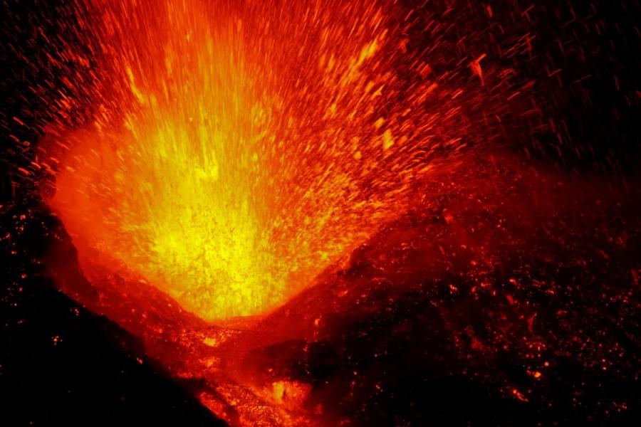 Italy's Mount Etna, Europe's tallest and most active volcano, spews lava as it erupts on the southern island of Sicily, Italy February 28, 2017. Picture taken February 28, 2017. Mount Etna erupts,Mount Etna,Volcano's Eruptions,Volcano Eruptions,Volcano,lava,Italy