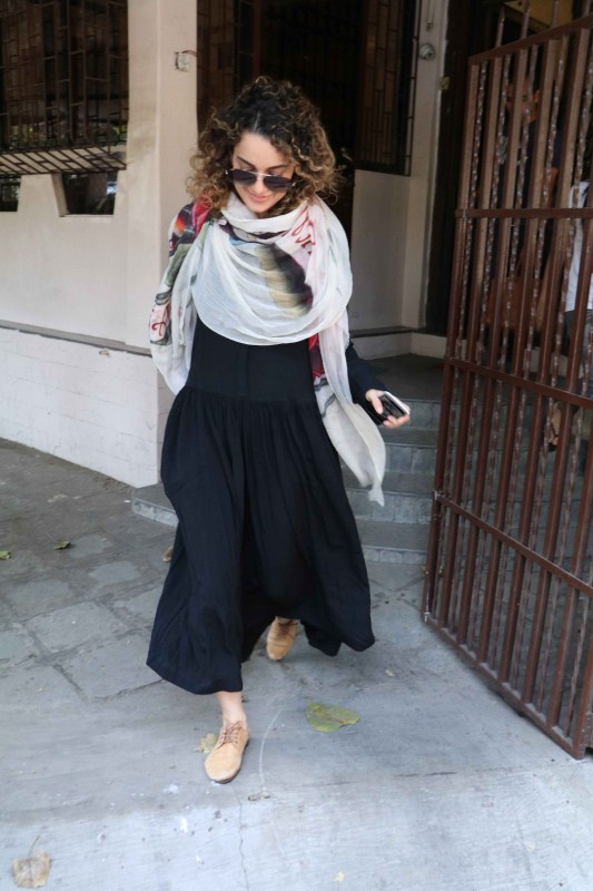 Bollywood actress Kangana Ranaut spotted at Shankar Mahadevan's studio. Kangana Ranaut,actress Kangana Ranaut,Kangana Ranaut at Shankar Mahadevan's studio,Shankar Mahadevan studio,Kangana Ranaut pics,Kangana Ranaut images,Kangana Ranaut photos,Kangana Ranaut pictures