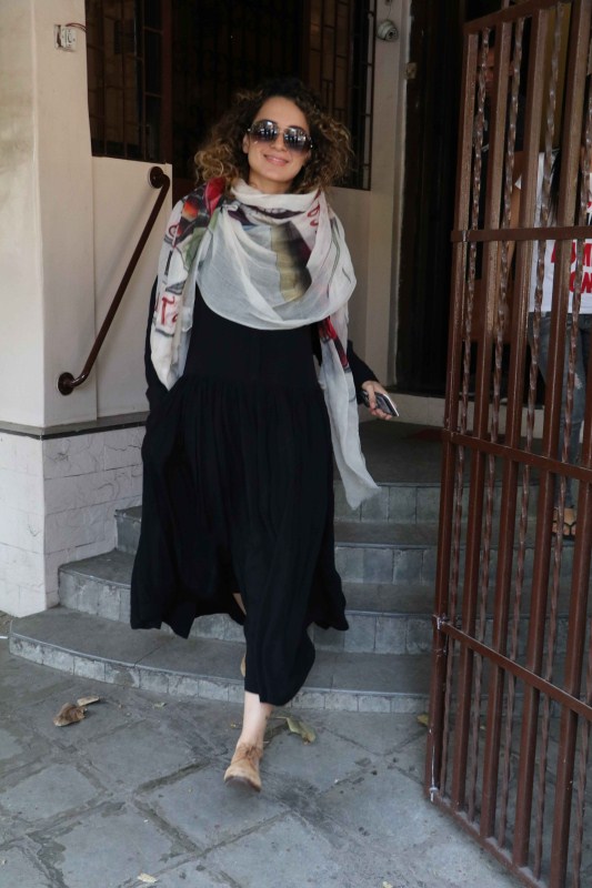 Bollywood actress Kangana Ranaut spotted at Shankar Mahadevan's studio. Kangana Ranaut,actress Kangana Ranaut,Kangana Ranaut at Shankar Mahadevan's studio,Shankar Mahadevan studio,Kangana Ranaut pics,Kangana Ranaut images,Kangana Ranaut photos,Kangana Ranaut pictures